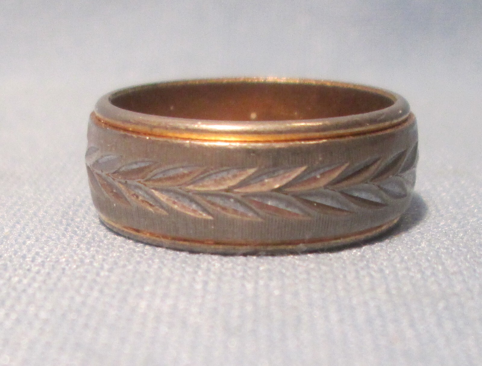 Vintage 18K HGE Yellow Gold & Silver BAND RING Unisex Size 7 3/4