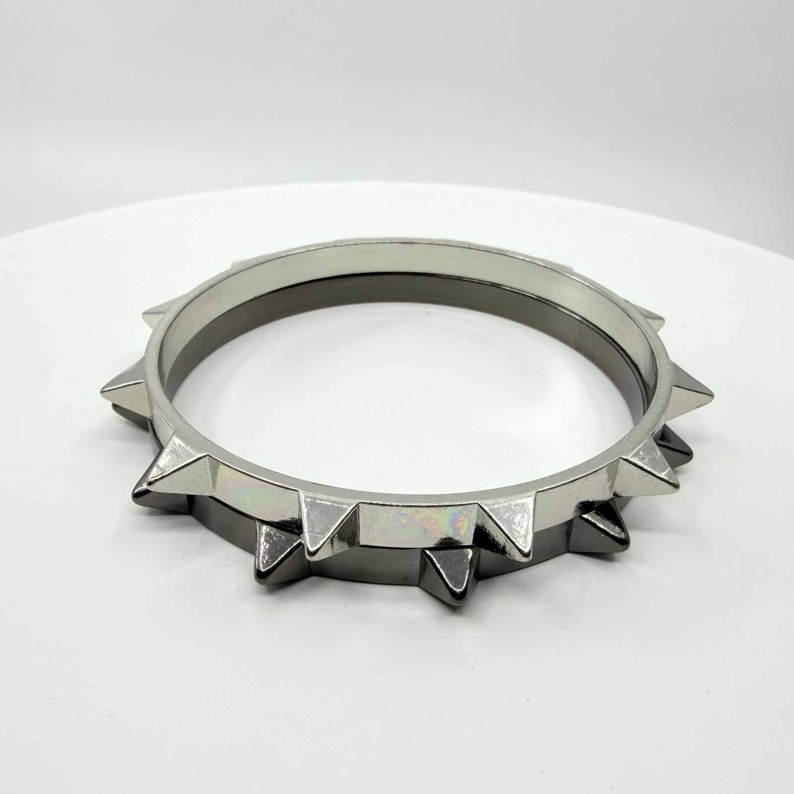 VTG Punk Spiked Bangle Bracelets 2 pc Silver Tone Gunmetal Metal Moto Goth Edge