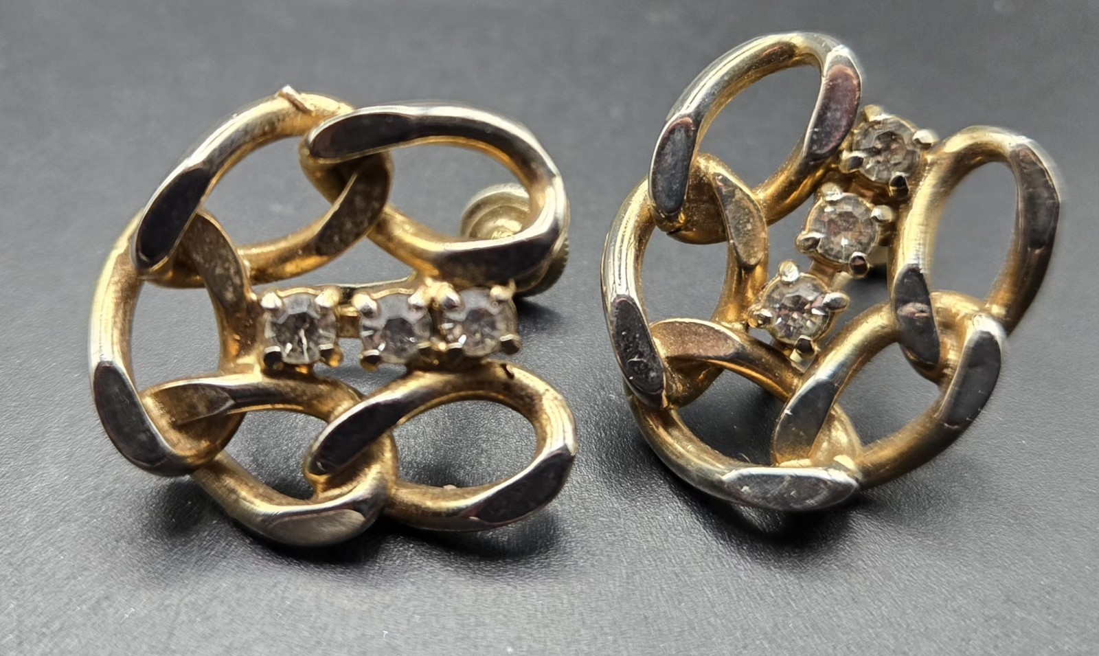 Vintage Clear Rhinestone Interlocking Knot Screw Back Earrings Gold Tone Estate