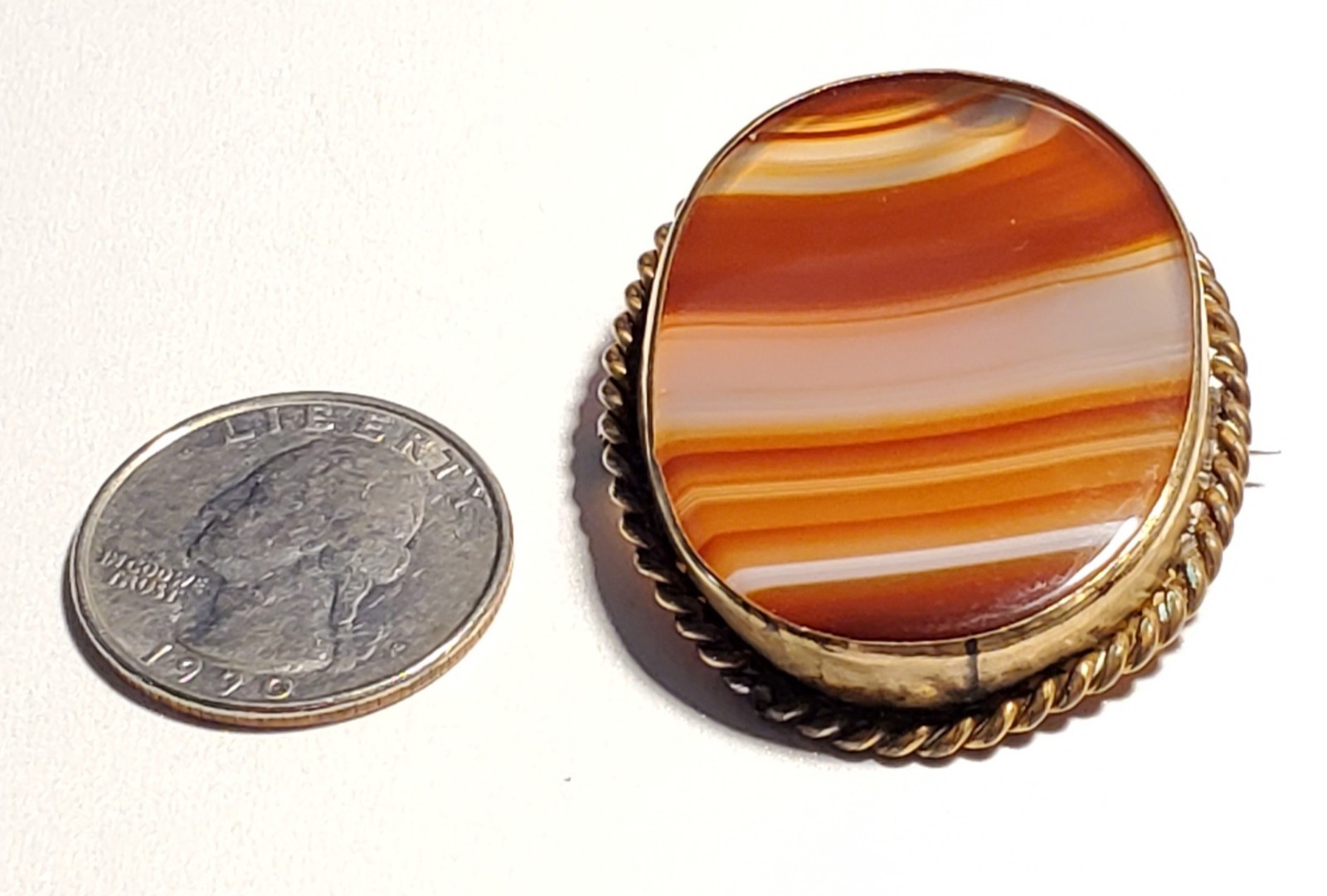 Antique Victorian Pendant / Brooch Banded Agate Twisted Rope Design Gold Filled