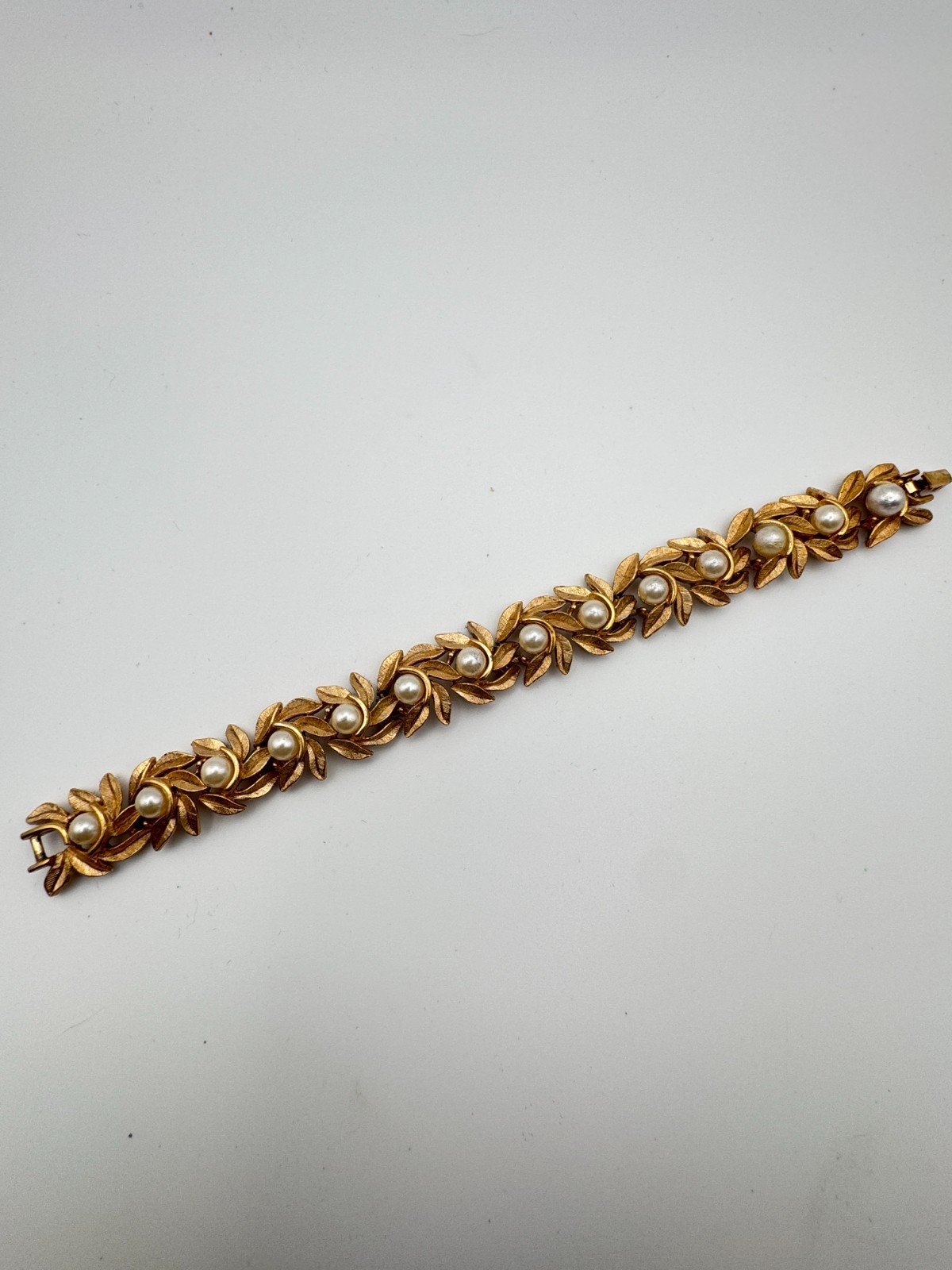 Vintage Avon Bracelet Evening Creation Gold Tone Faux Pearl Leaf Boxed 1971