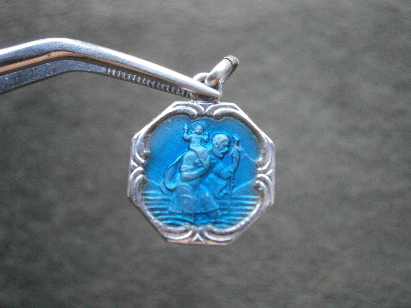 St Chrisptopher Vintage Silvertone Enamel Medal Bracelet Charm Pendant 2.3g