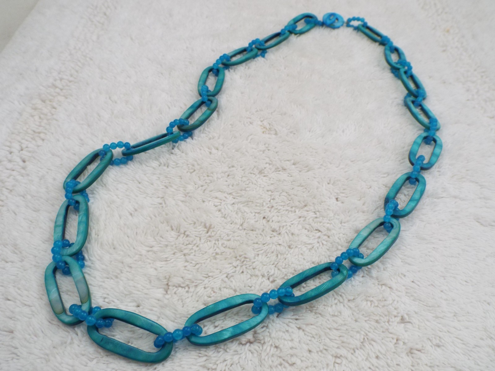 Blue Glass Mini Bead and Shell Ring Link Necklace (B29)