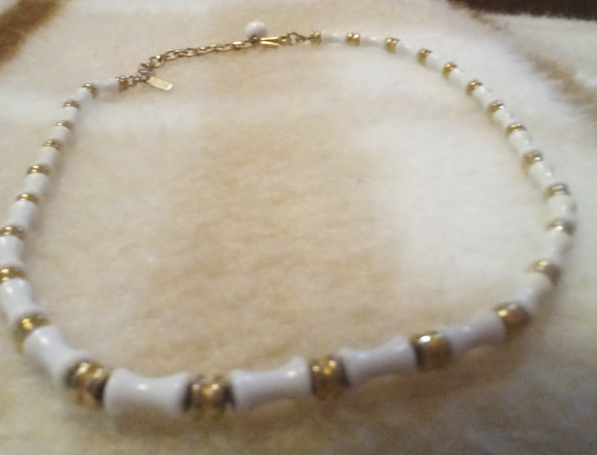 Auth1950s Vtg Monet Bamboo Necklace White and Gold Dainty Hourglass 14-16.5 in.