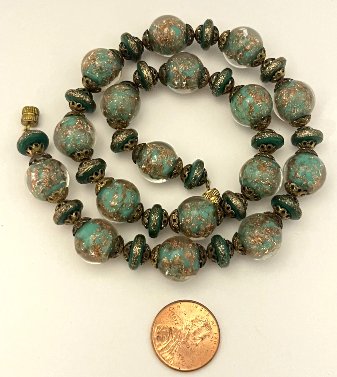 Vintage Murano Foil Glass Necklace Beaded Venetian Italy Estate Jewelry Green