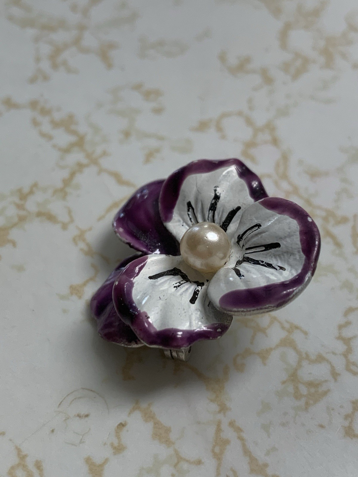 VINTAGE STERLING SILVER BEAU ENAMELED PANSY 925 PIN