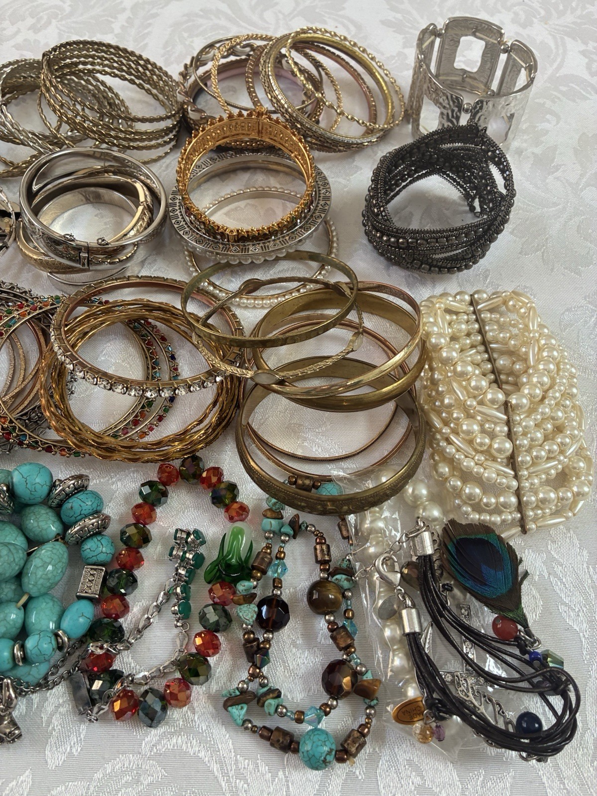 Huge Vintage Bracelet Jewelry Lot 2.10 lb Beaded Bangle Charm Stretch Variety