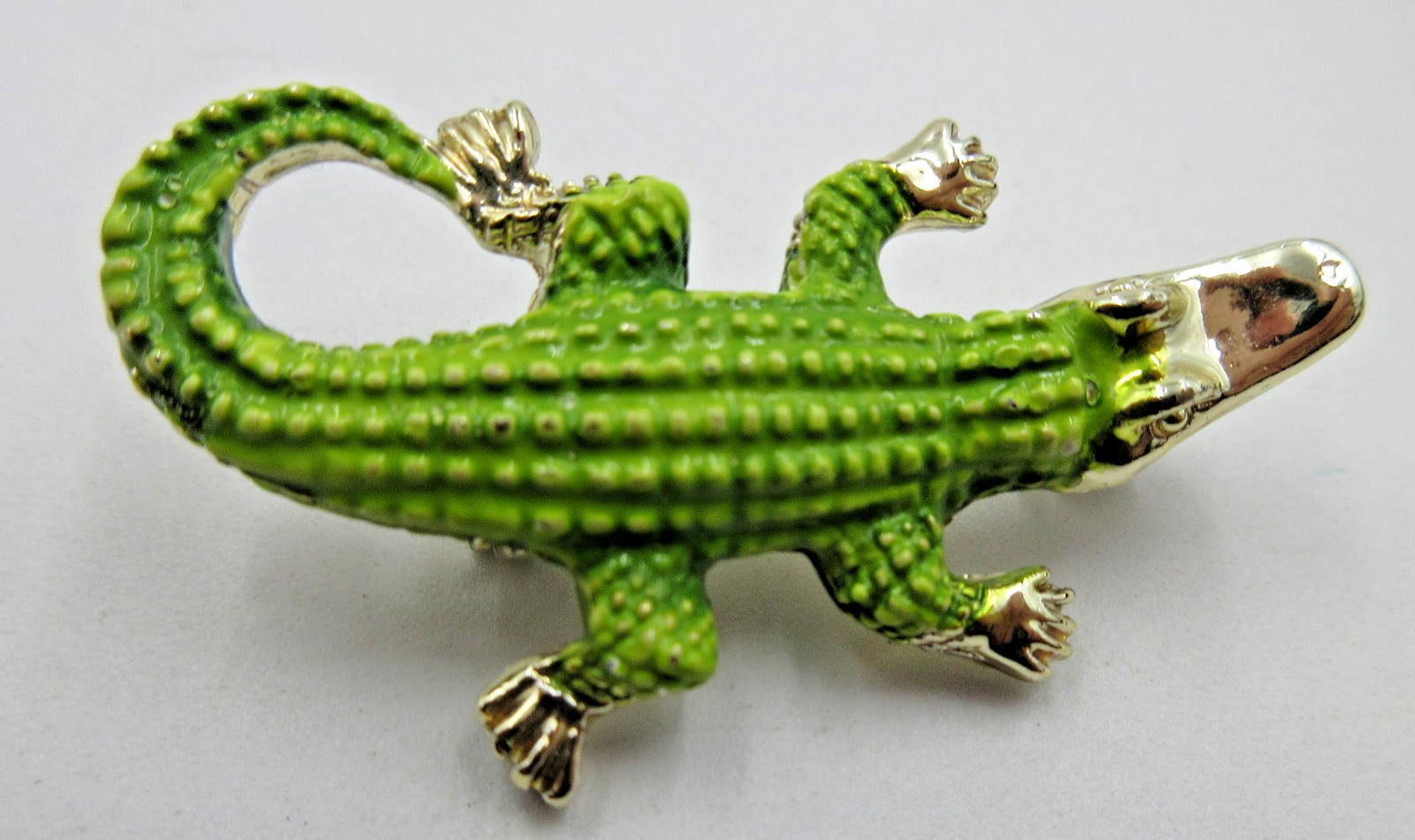 VTG TEXTURED light lime green ALLIGATOR Brooch Pin gold tone mtl enamel Jewelry