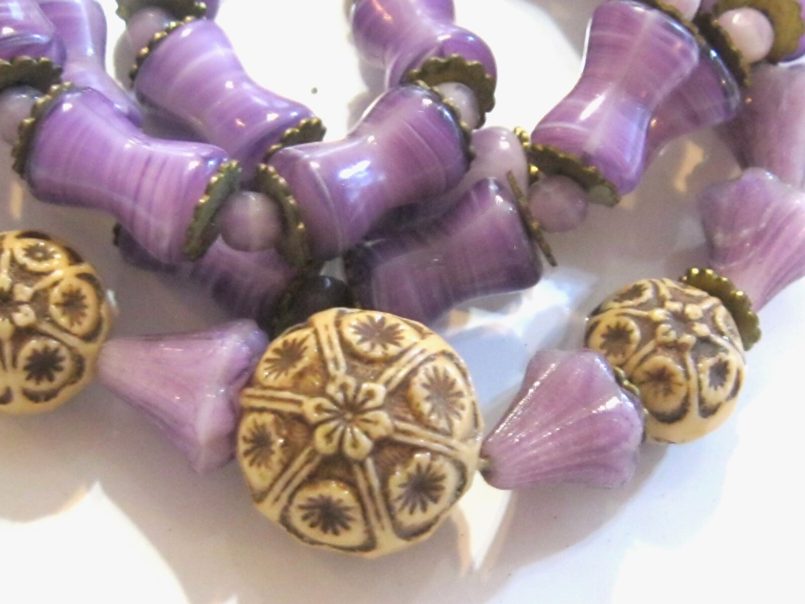 NEIGER BROS ANTIQUE ART DECO CZECH GLASS BEAD NECKLACE RARE PURPLE TAN FLORAL