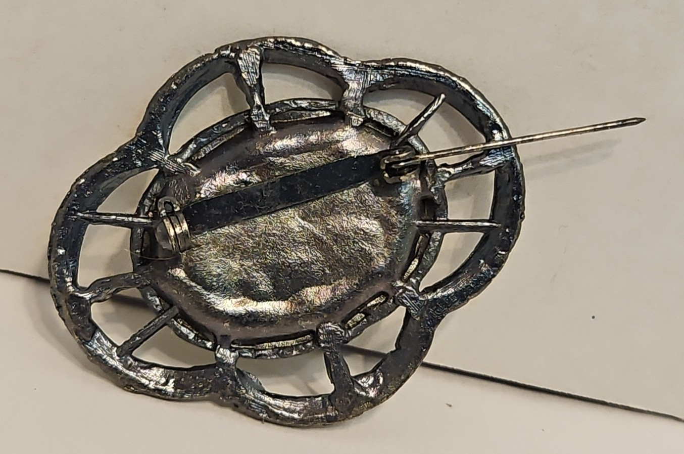 Vintage Silver Tone Brooch w/ Large Faceted Yellow Stone 2″x.5″x1.5″