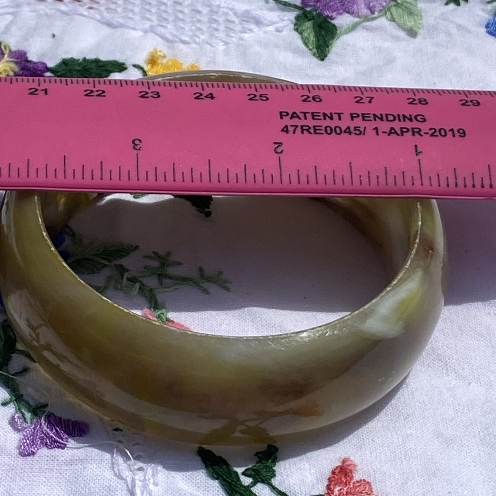 OLD HARD PLASTIC SEAM MUTED MARBLIZED SHADES OF EARTHTONES GLOW BANGLE BRACELET