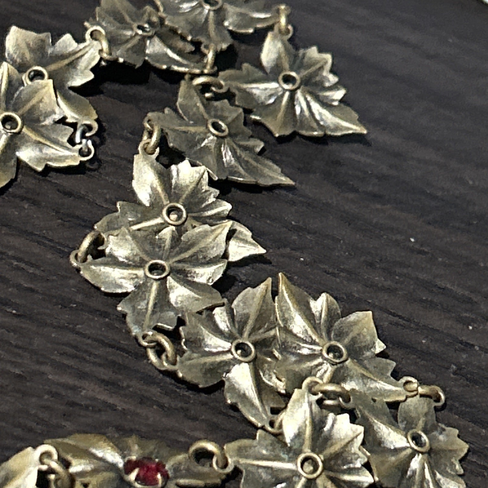 Vintage Bronze Leaf Red Garnet Glass Statement Necklace Choker 15”