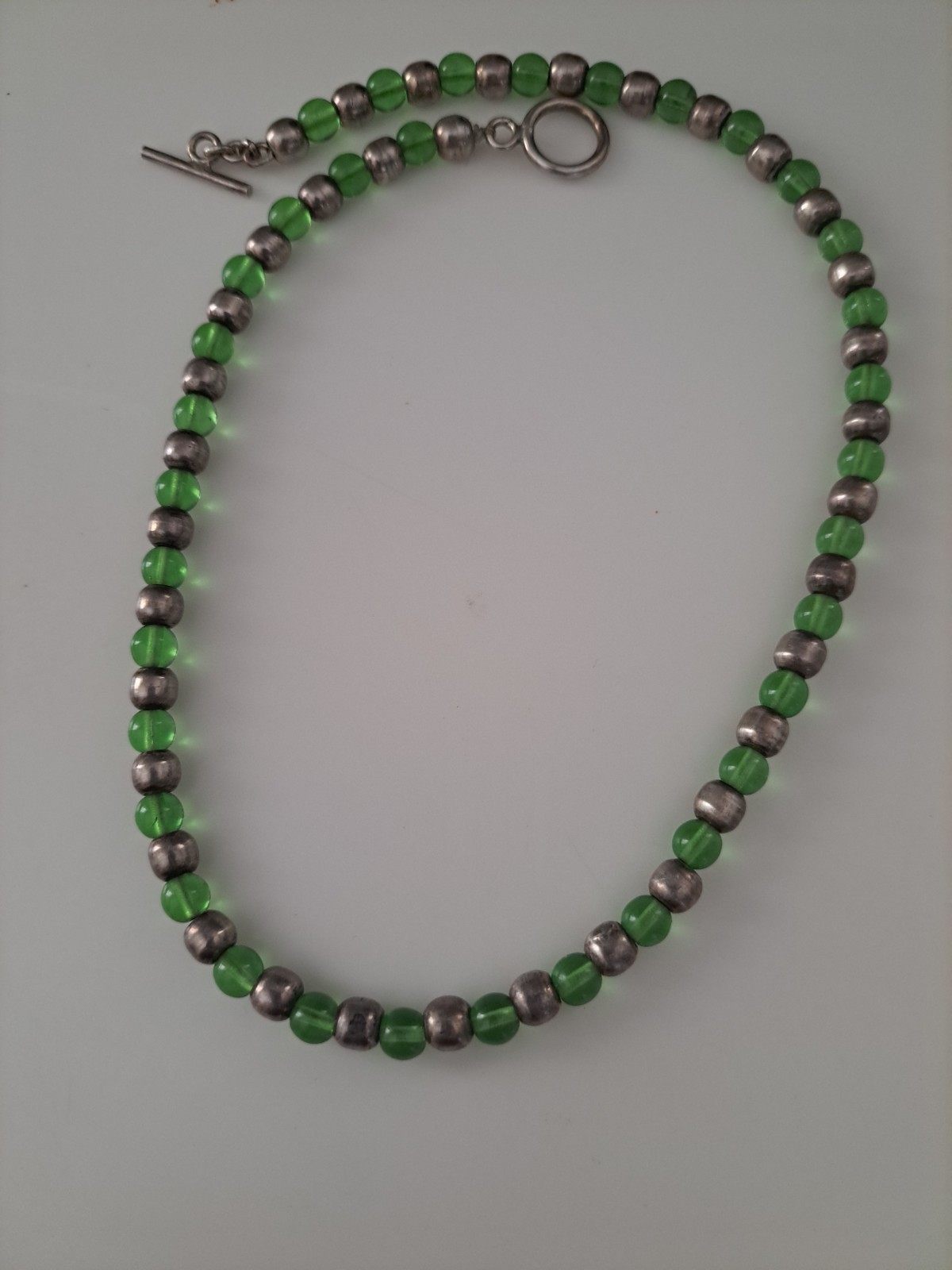 Vintage Mexico 925 Sterling Necklace Green Stone Pendant Glass Beads 16″ Toggle