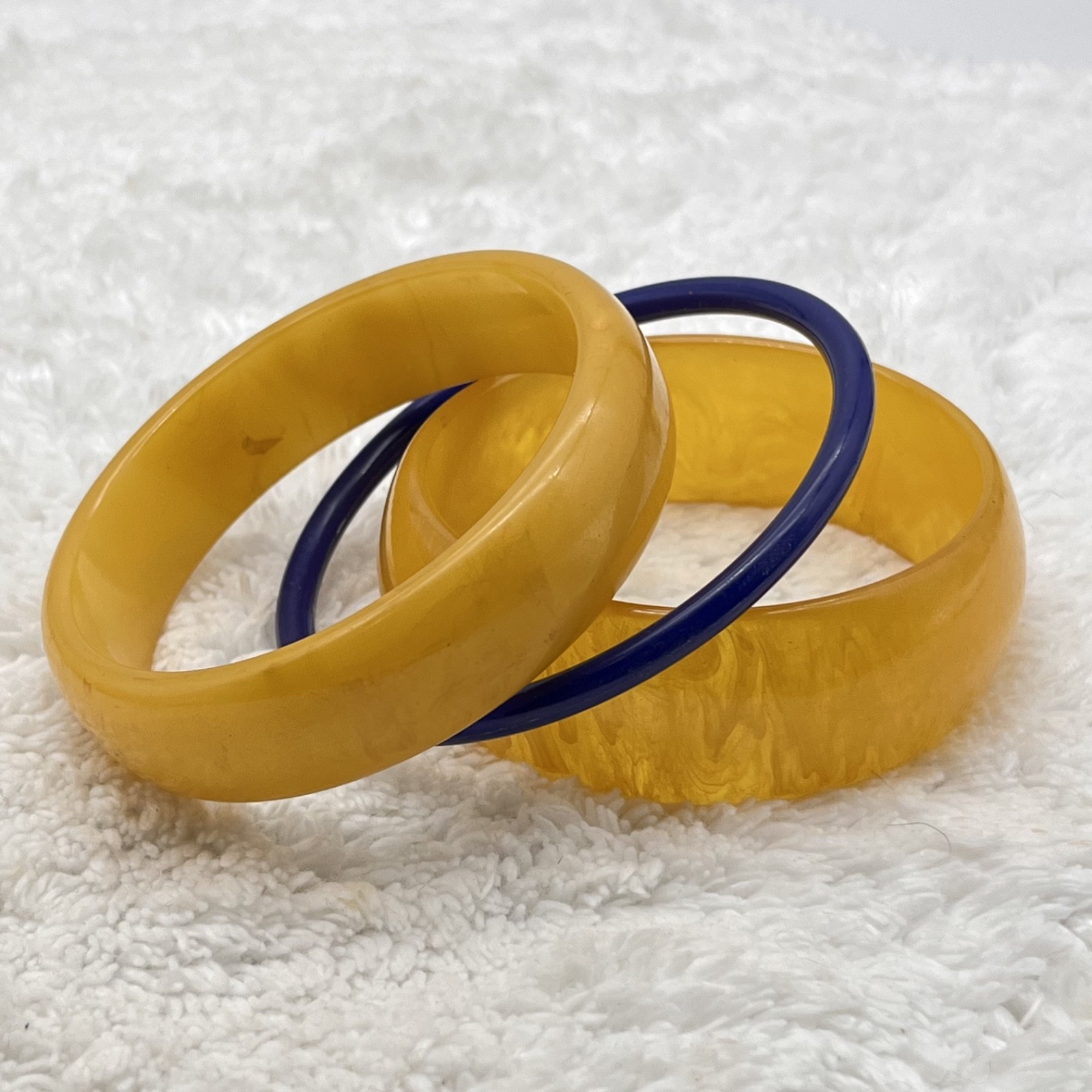 Vintage Lucite Bracelet Lot of 3 Bangles Yellow Blue