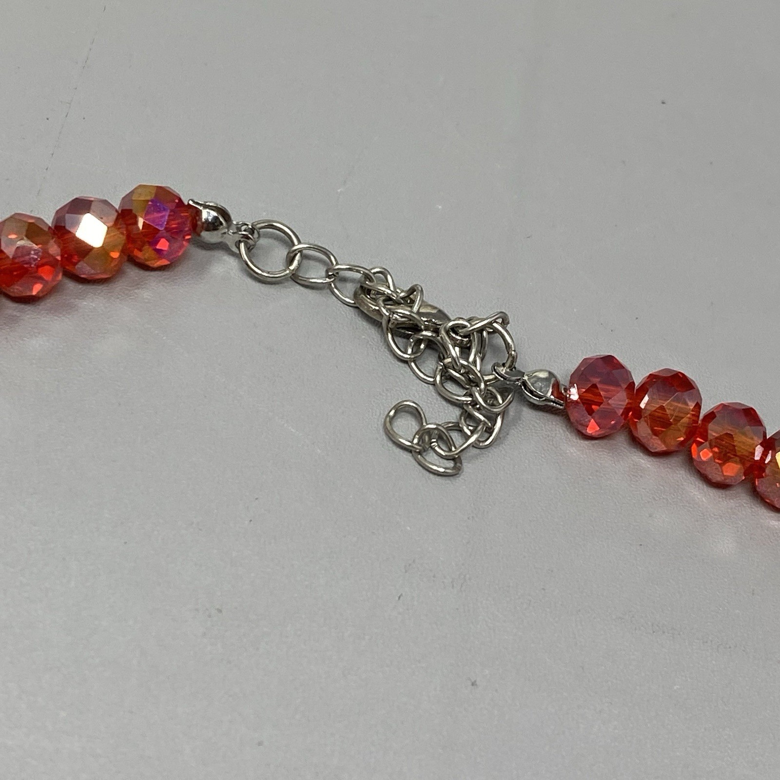 Red Aurora Borealis Glass Bead Necklace Colar Iridescent Shiny Round Faceted 18″