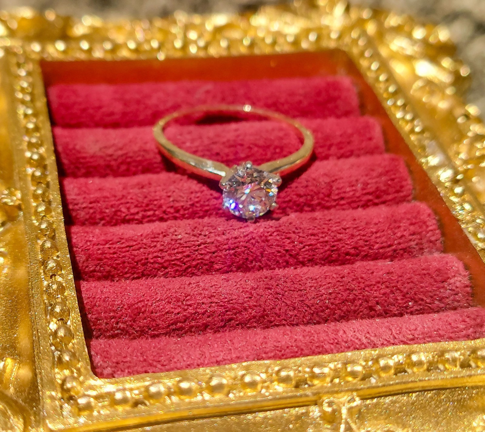 Estate ring 14K Gold Vintage Ring, Size 8 1.03 carat certified diamond.