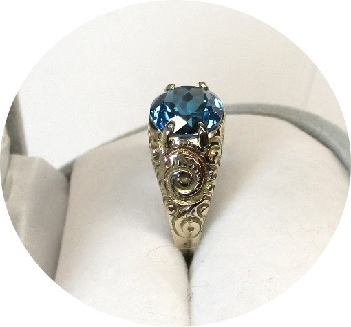 Estate – LONDON BLUE Blue Topaz Ring – Solid 14K Yellow Gold – Sz 6.75…