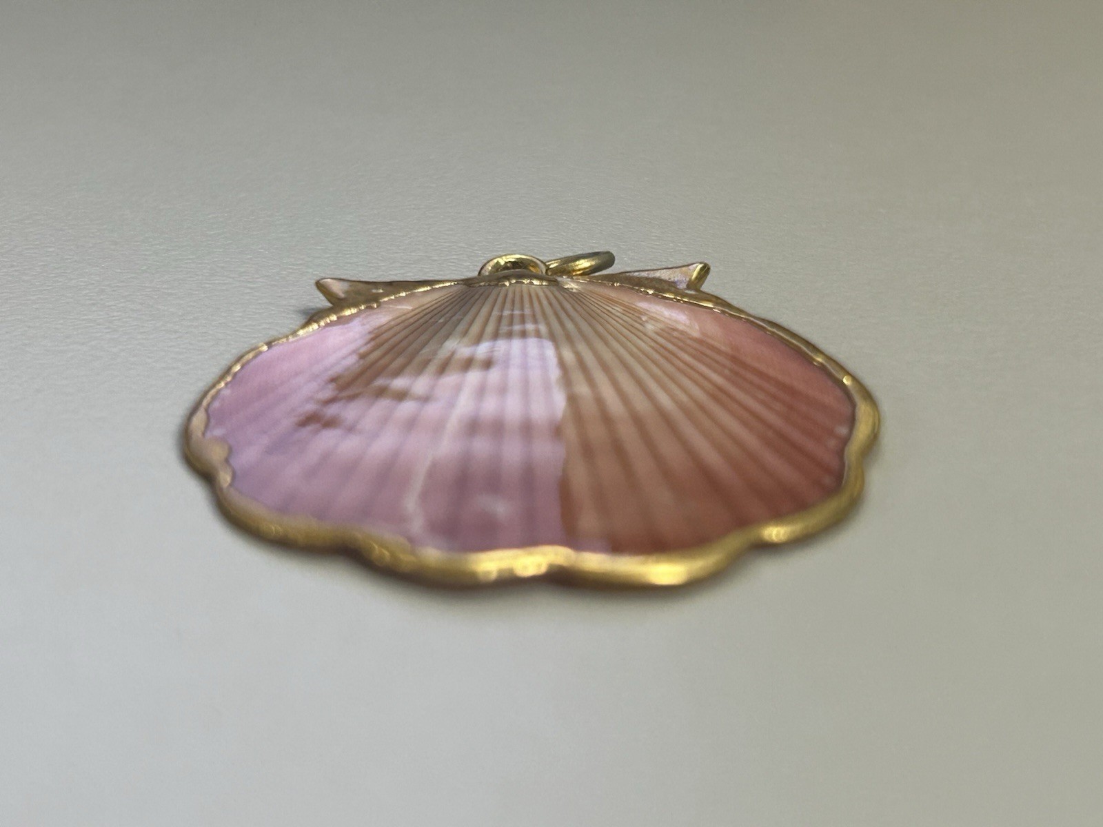 Vintage Pink And White Sea Shell Pendant Yellow Gold Rim