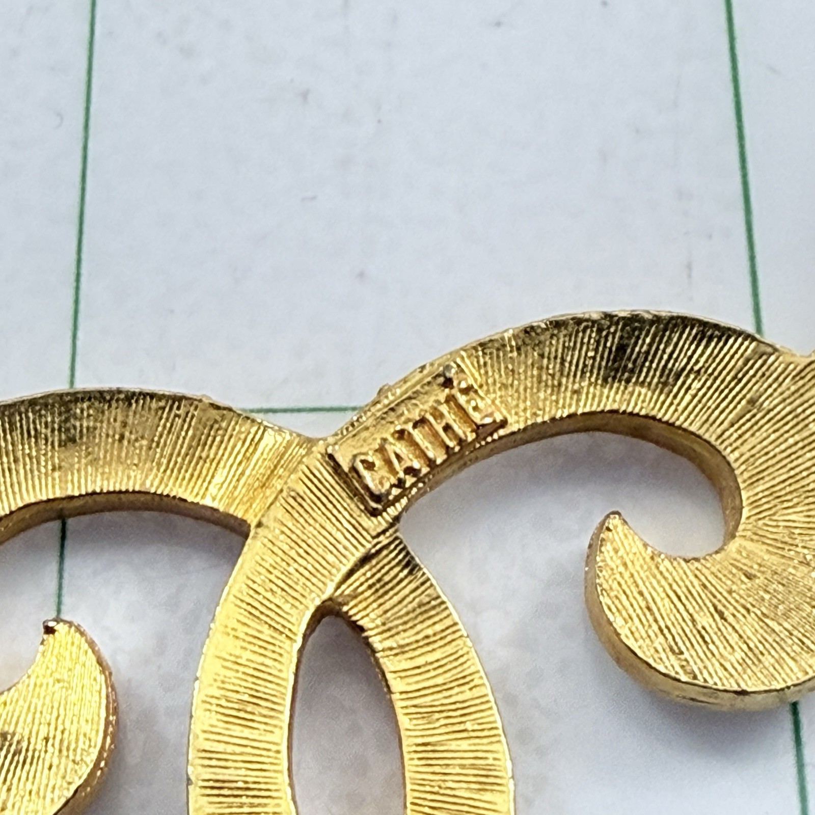 Vintage CATHE Signed Gold Tone Textured Necklace 17″ Prom Wedding