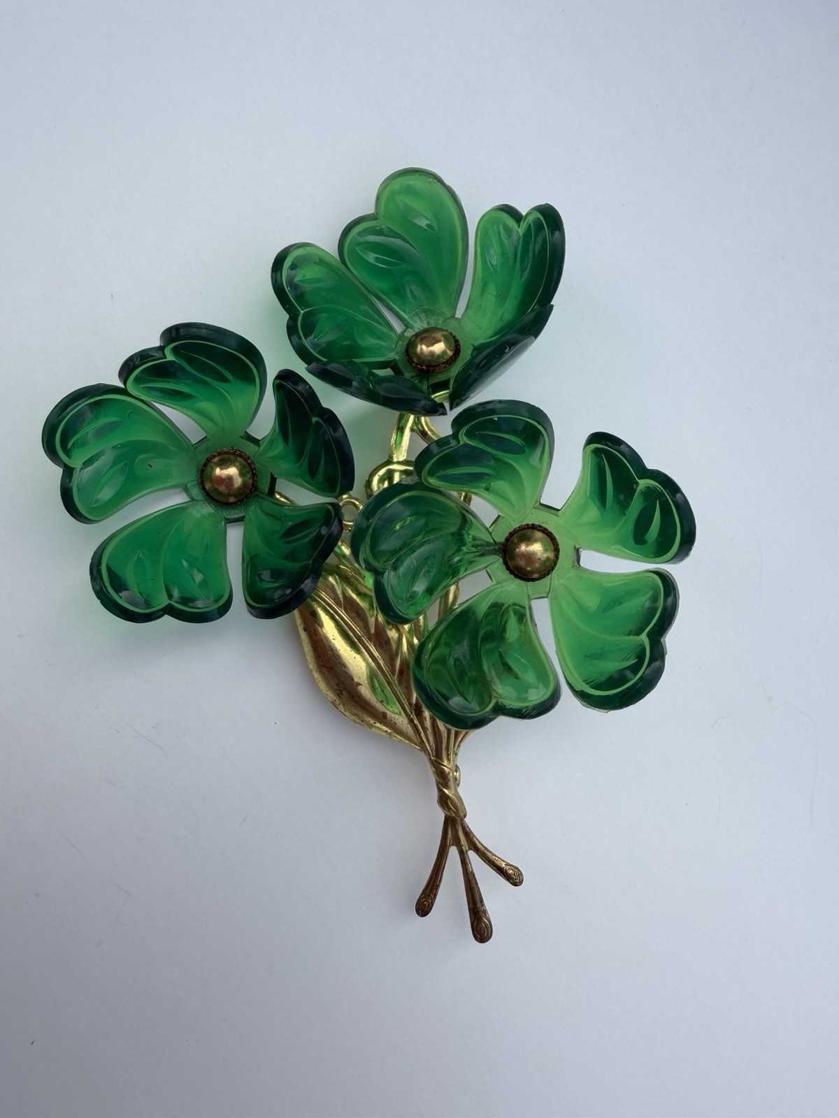 Vintage Emerald Green Resin Plastic Flower Gold Tone Brooch