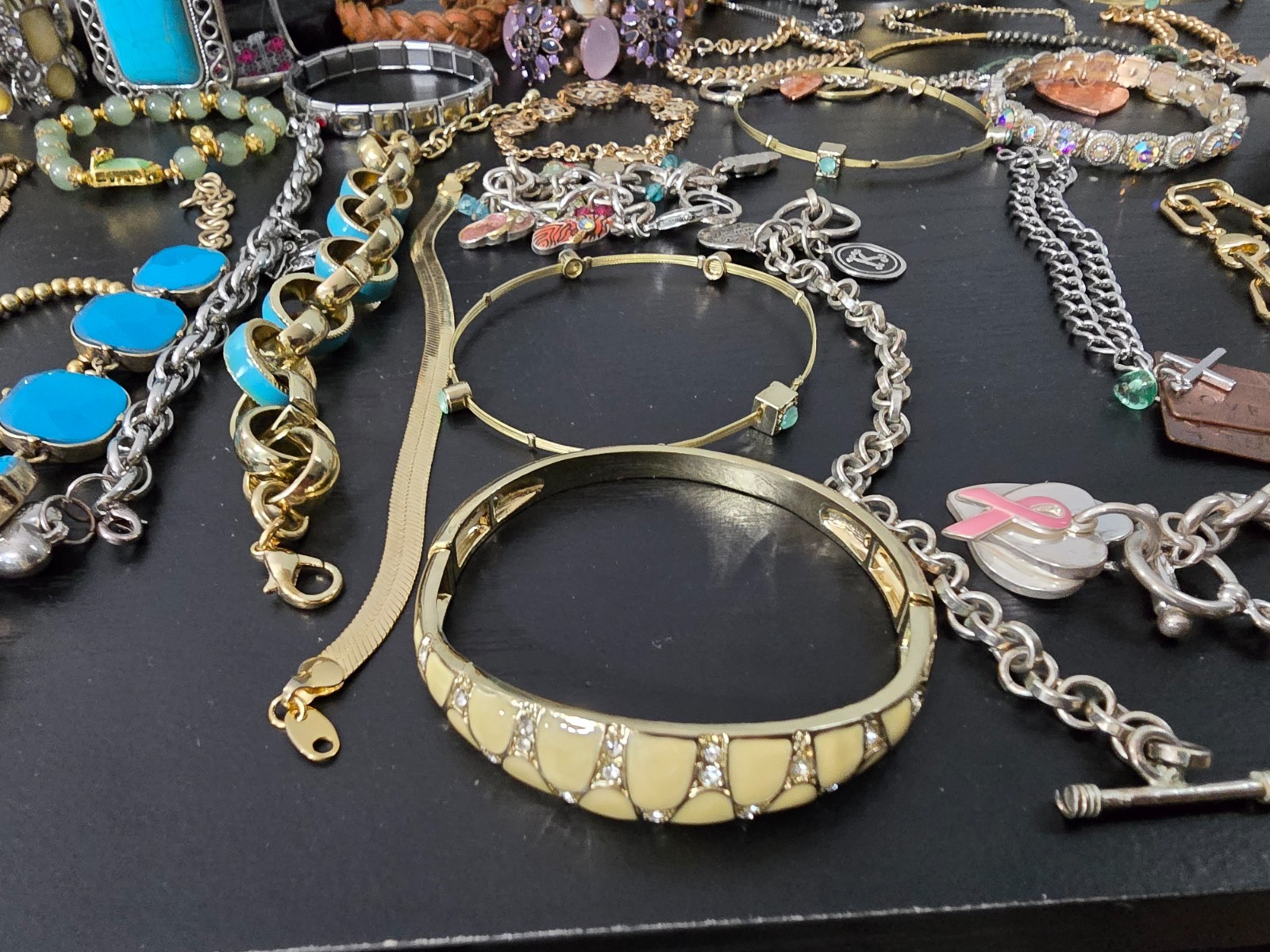 Gigantic Mixed metals material an color lot of 70+ braceletn, signed /unsigned