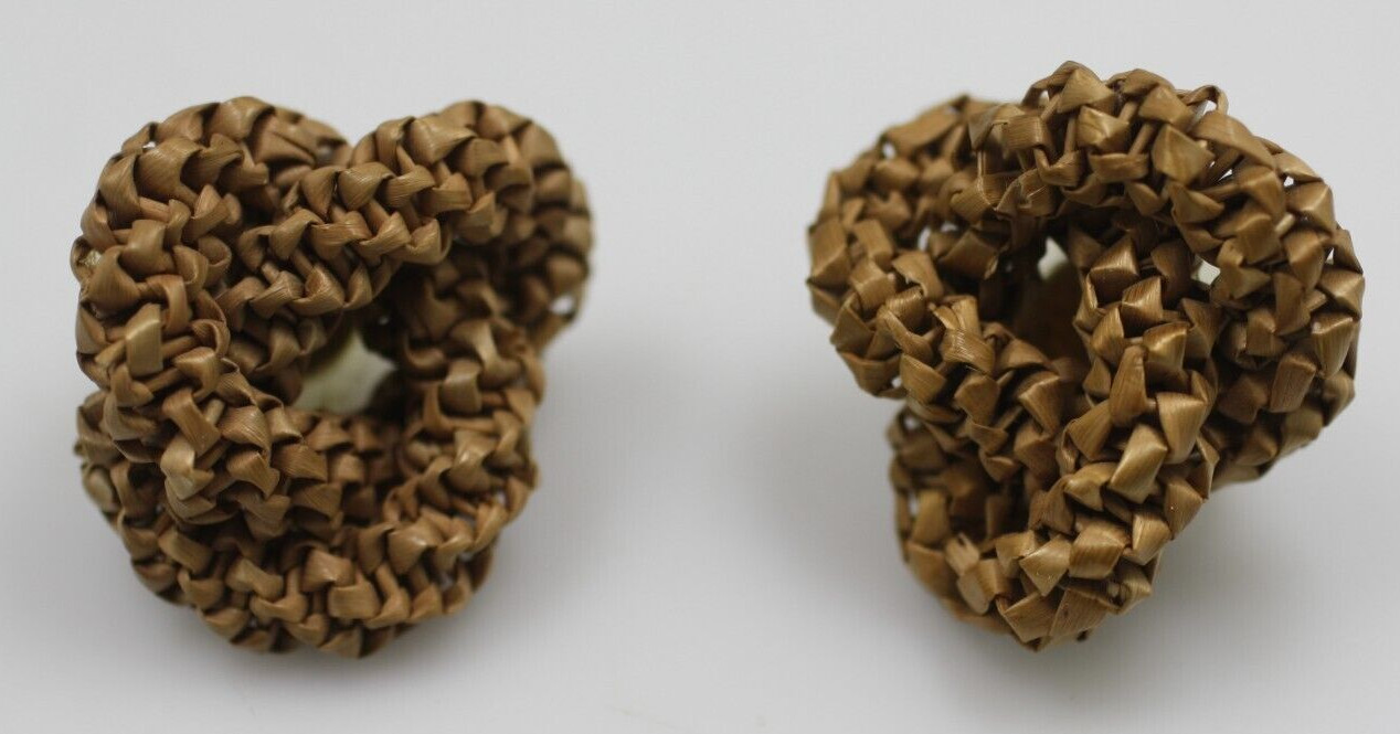 Vintage woven straw knot hoop screw back gold tone boho earrings