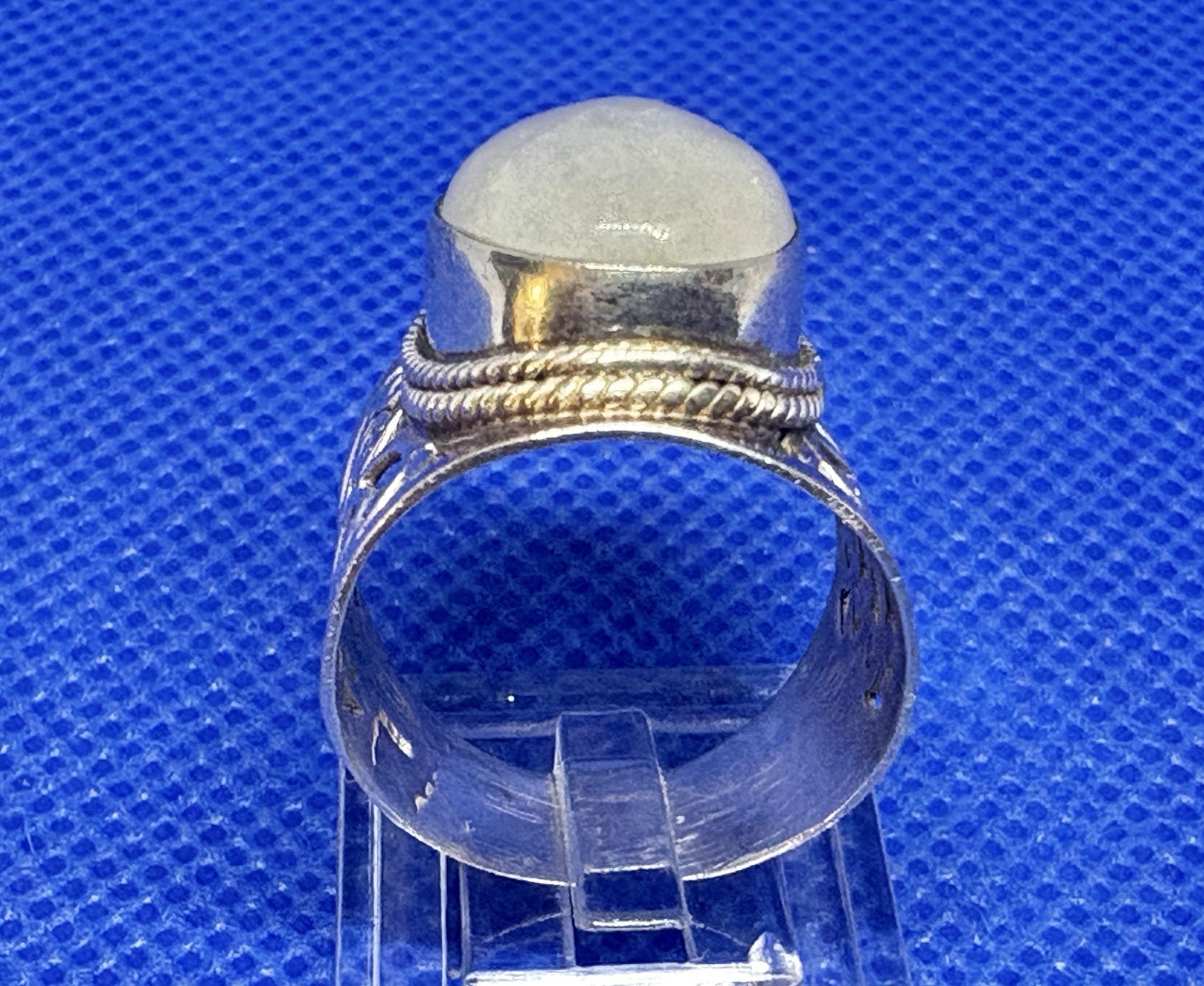 Y68 Chunky 925 Silver Ring size 8.75 Rainbow Moonstone 7 Ct 7.98 g