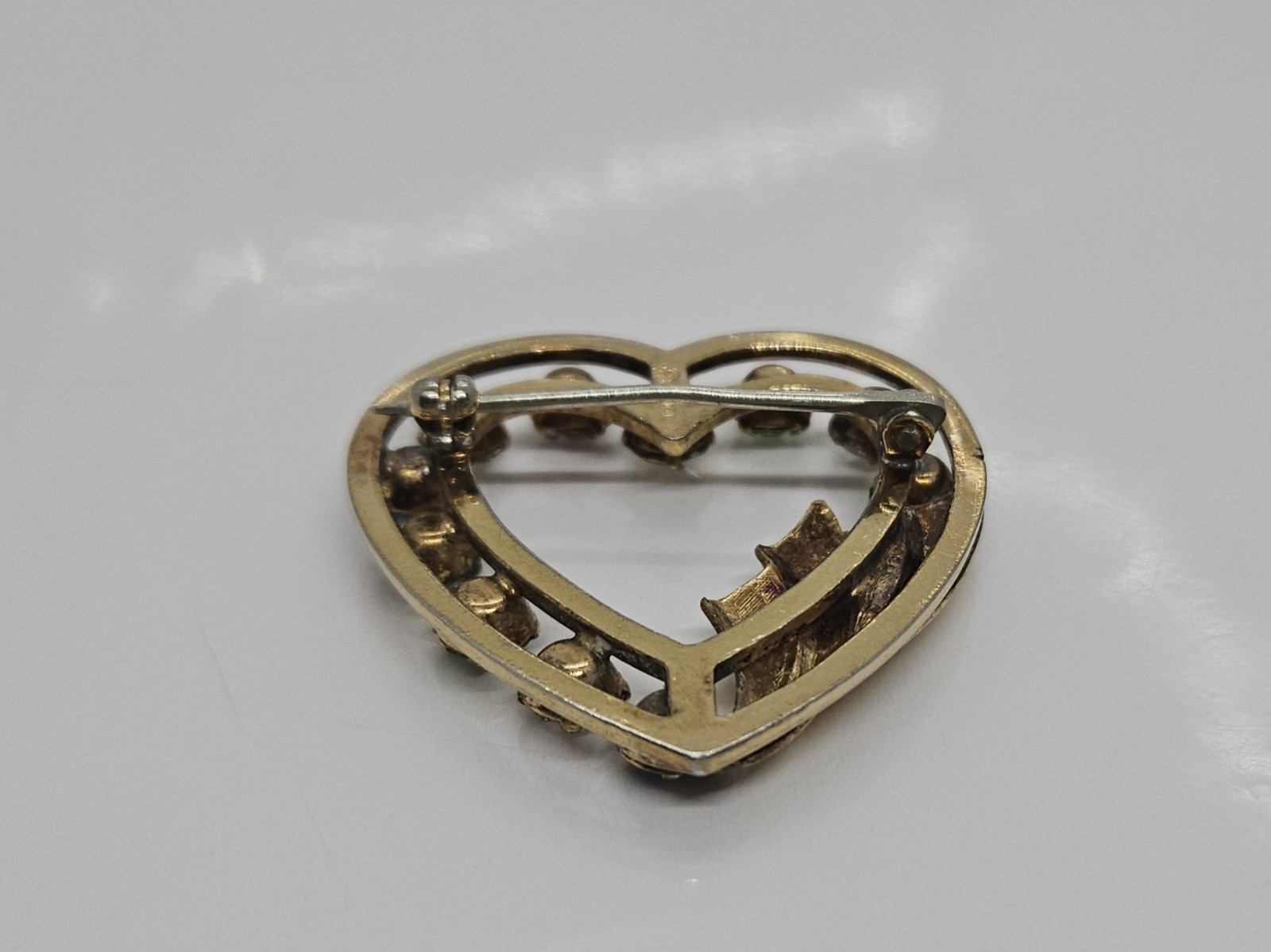 Vintage 1/20 12K GF Gold Filled Heart Pin Rhinestones 1 1/4″