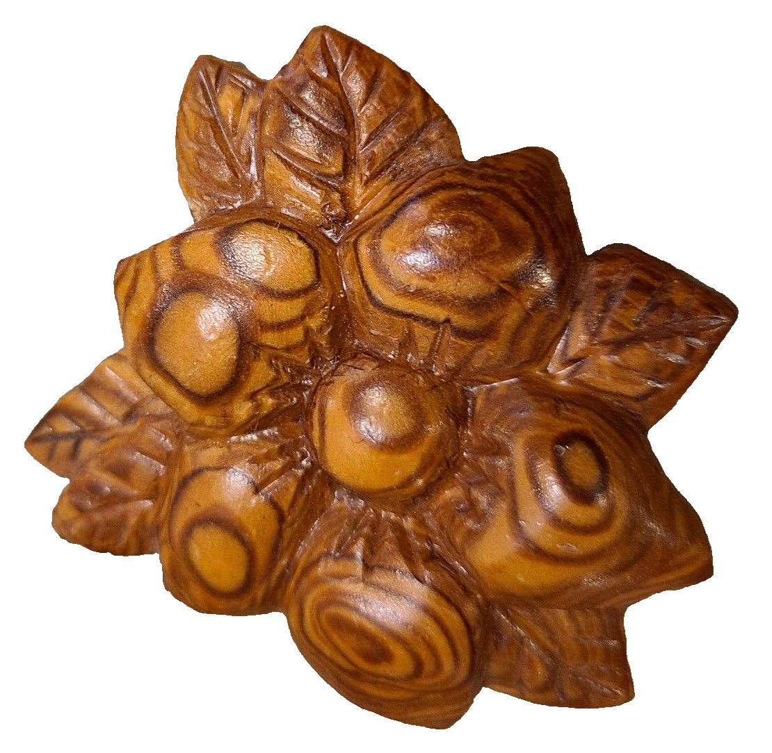 Vintage 2″ Wooden Flower Leaves Pin Brooch Hand carved Boho Earthy Holiday Nipa?