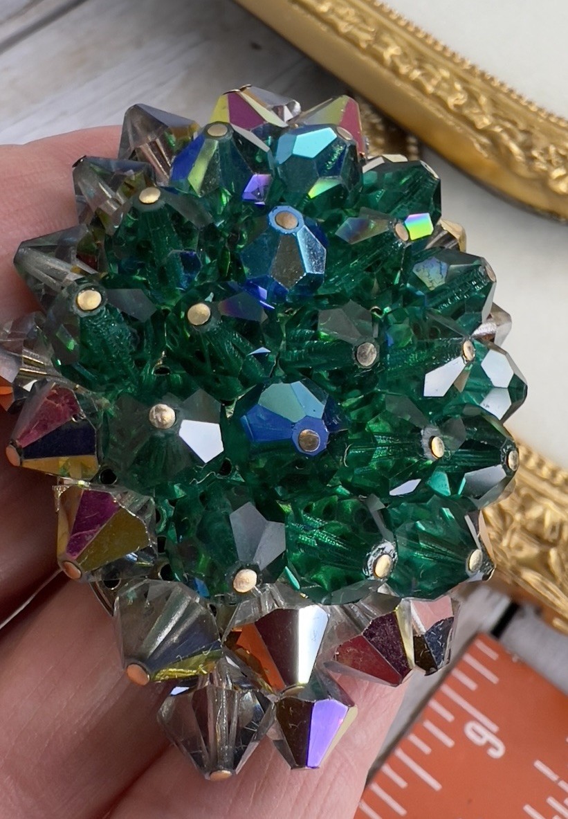 VINTAGE RAINBOW AURORA BOREALIS GLASS PIN BROOCH GREEN BLUE CLUSTER AB MCM 💚