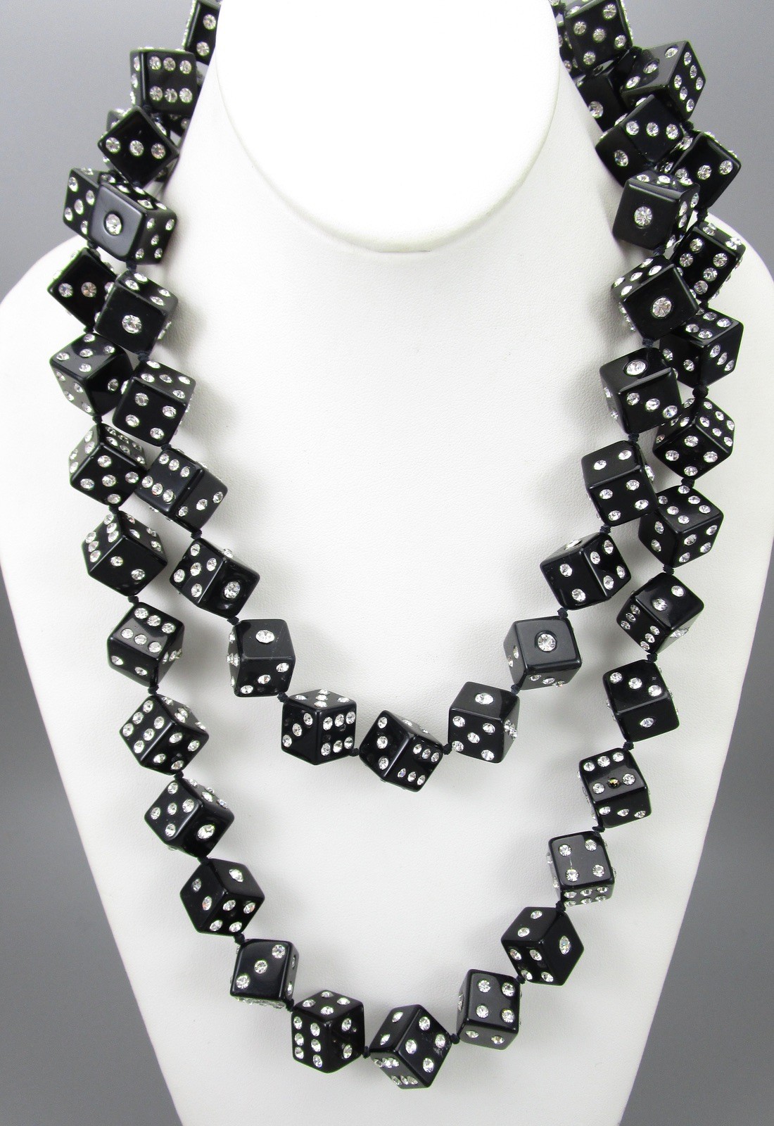 UNUSUAL 46″ BLACK ONYX RHINESTONE DICE HAND KNOTTED STATEMENT NECKLACE