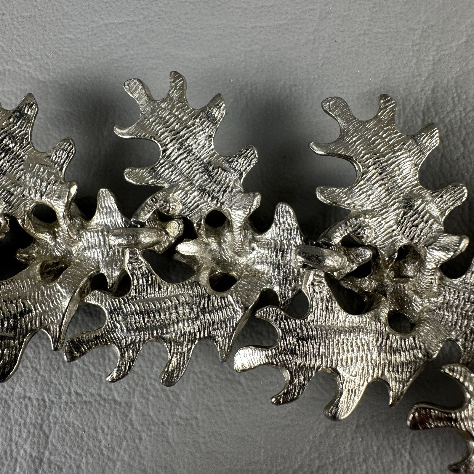 Vintage Leaf Bracelet Articulated Nature Gold Tone Botanical 6.5″