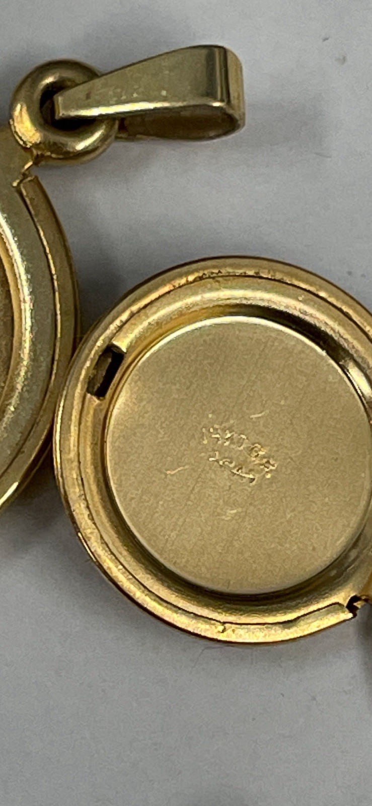 GOLD FILLED ROUND LOCKETS VINTAGE PLAIN Rhino