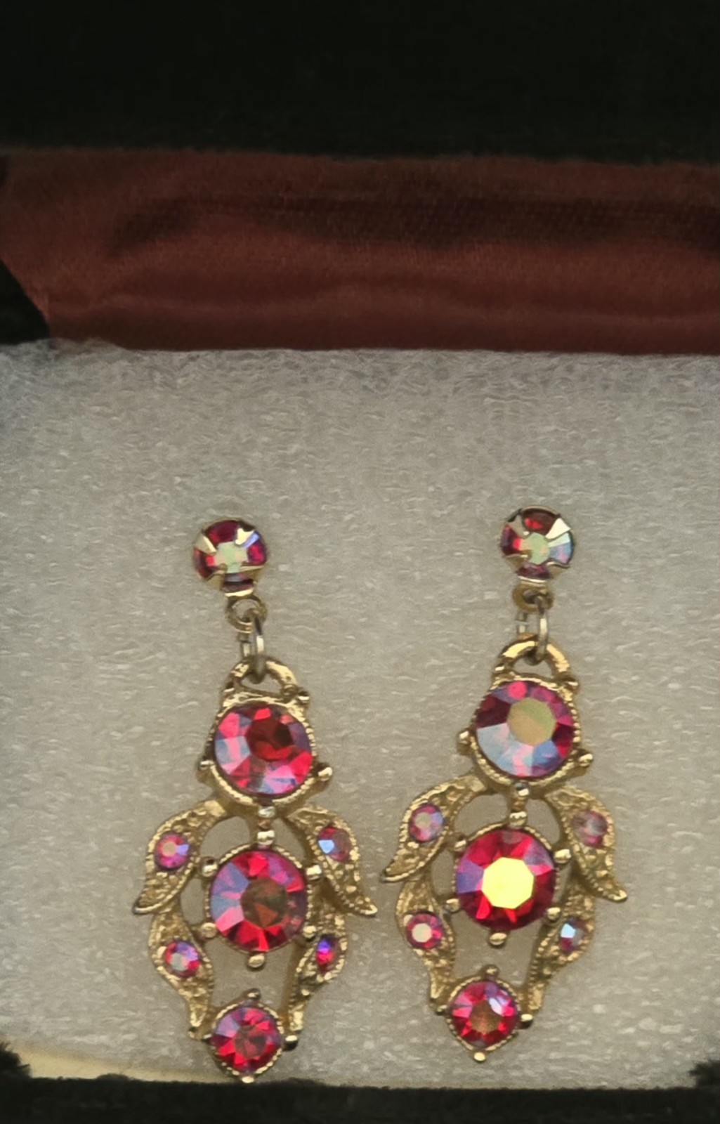 VTG IRIDESCENT PINKS PURPLES CRYSTALS VICTORIAN PIERCED DANGLY EARRINGS☆1.5″☆EC