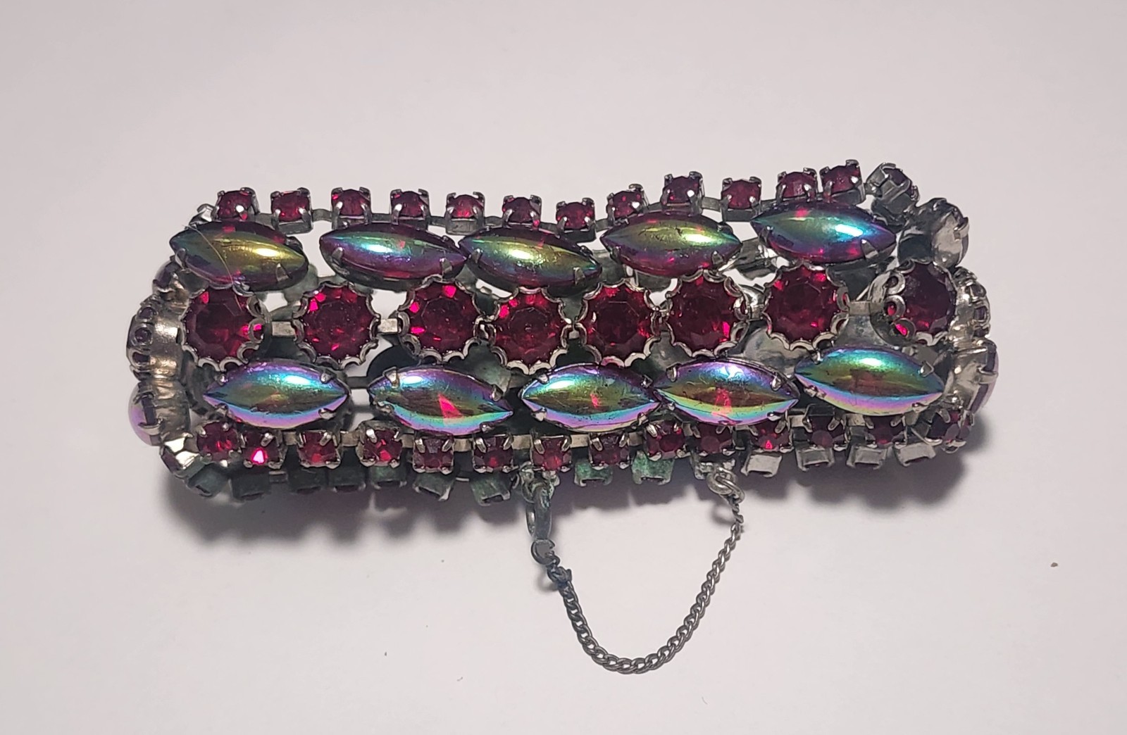 VINTAGE Rhinestones Red cabochons Iridescent aurora Borealis BRACELET Juliana?
