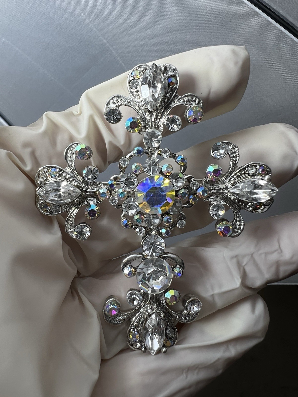 VINTAGE NWT RARE CROSS RHINESTONE BROOCH PENDANT PIN SILVER TONE STUNNING T1