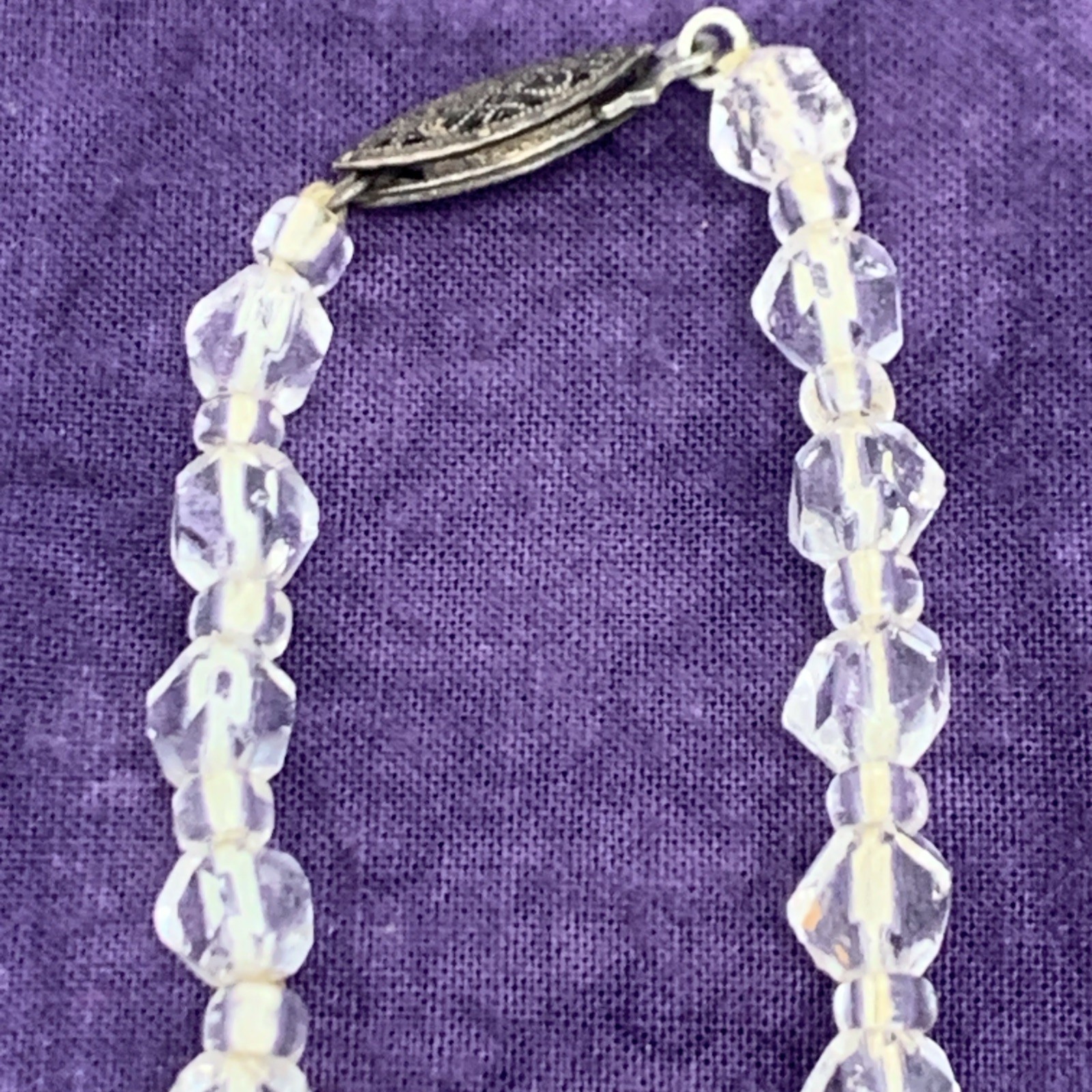 Vtg Glass Faceted Graduated 17.5″ Necklace w/ 925 Fish Hook Clasp
