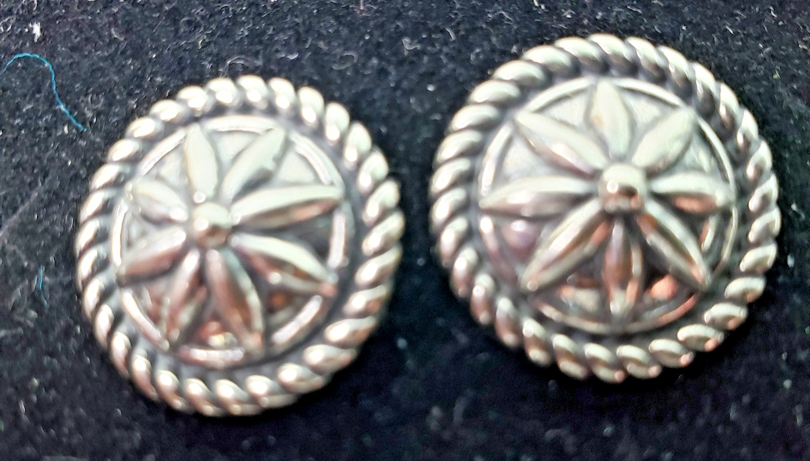 Pretty Carolyn Pollack Sterling Silver .925 Statement Stud Earrings
