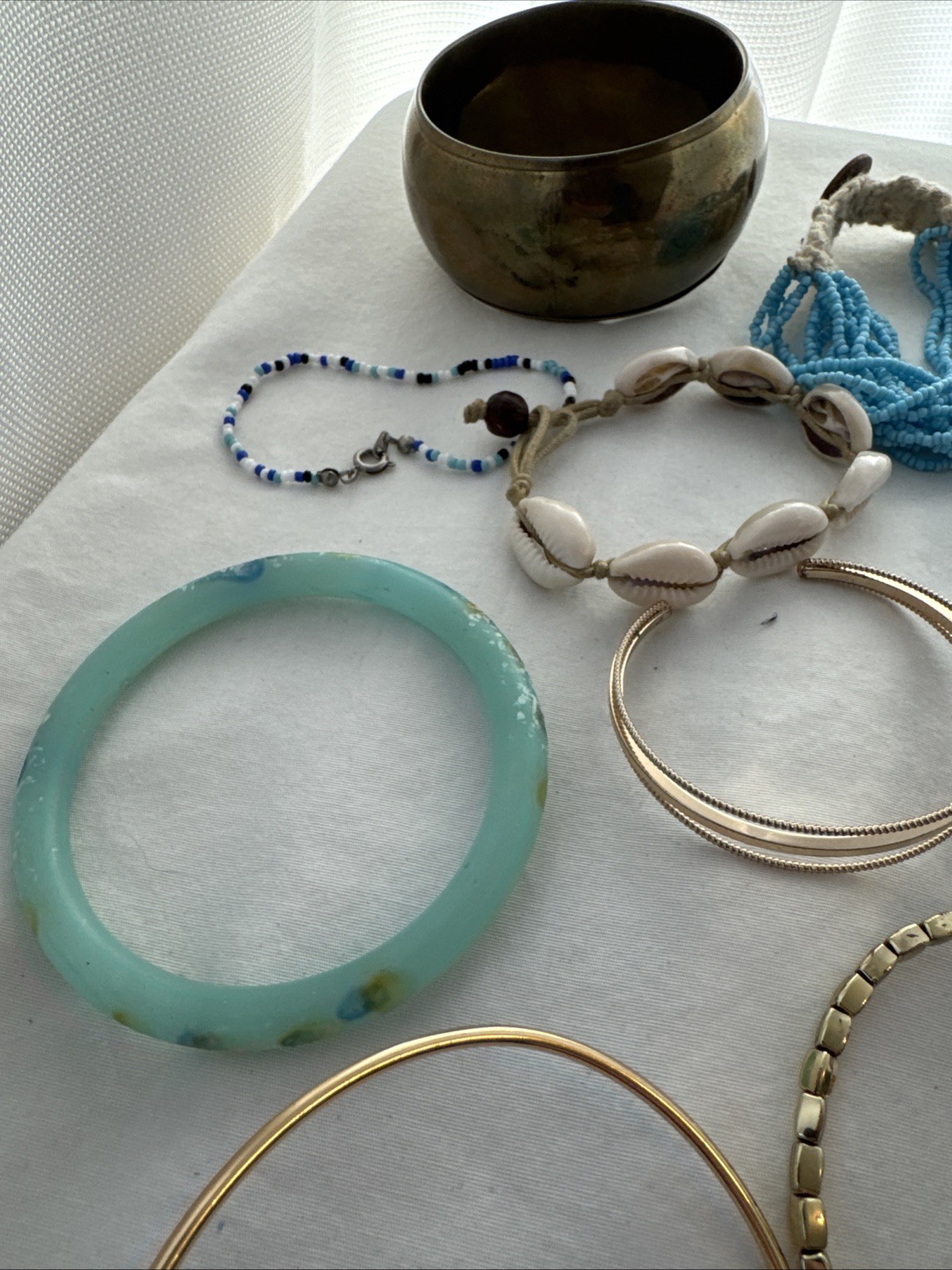 Fun Acrylic hemp texture Bracelets 90s Hippie Jewelry Lot! Gold tone bangles