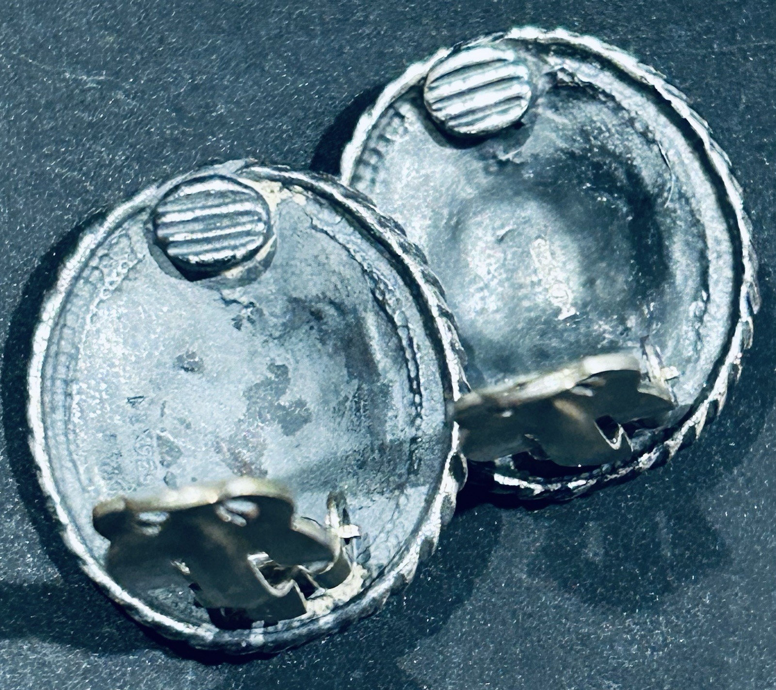 Vintage Sterling Silver Repousse Button Style Earrings Signed MEX 925 15.18 Gr.
