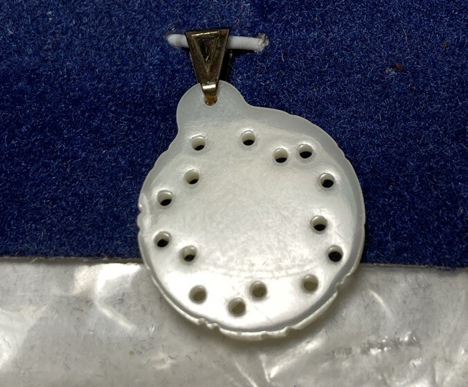 Vintage White MOP Mother Of Pearl Star Carved Small Round Charm Pendant