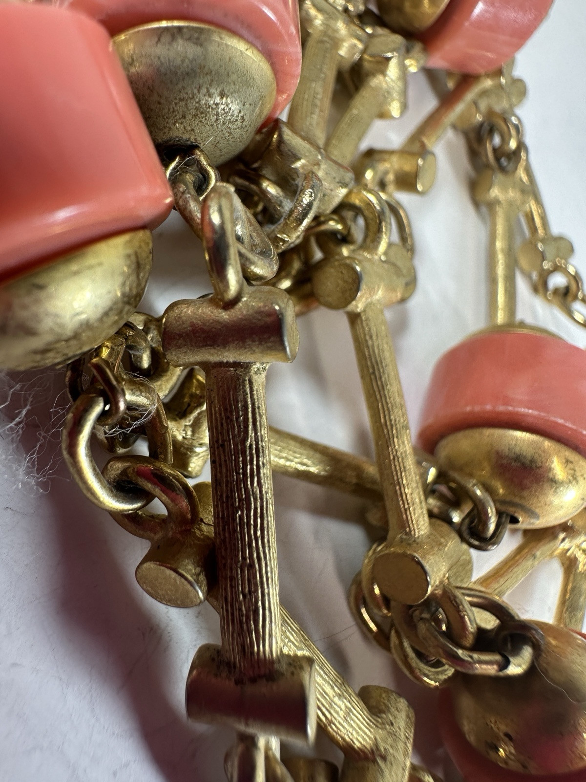 Vintage Necklace Pink Swirl Barrel Bead Goldtone Station Bar Link Spring Ring