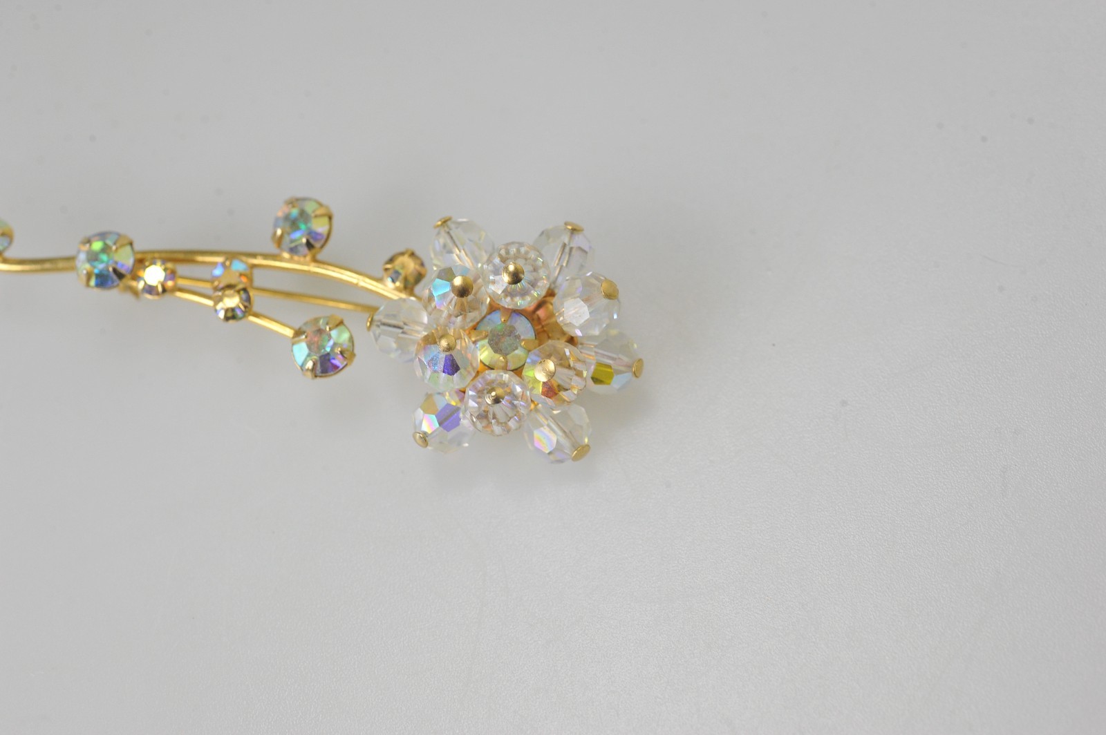 Vintage Brooch ab bead rhinestone long stem spray daisy flower cluster SB3