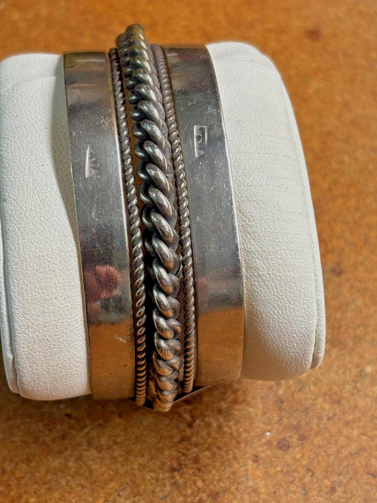 DESIGNER MARK silver tone brass EGYPTIAN Revival BEDOUIN CUFF Bangle Bracelet #2