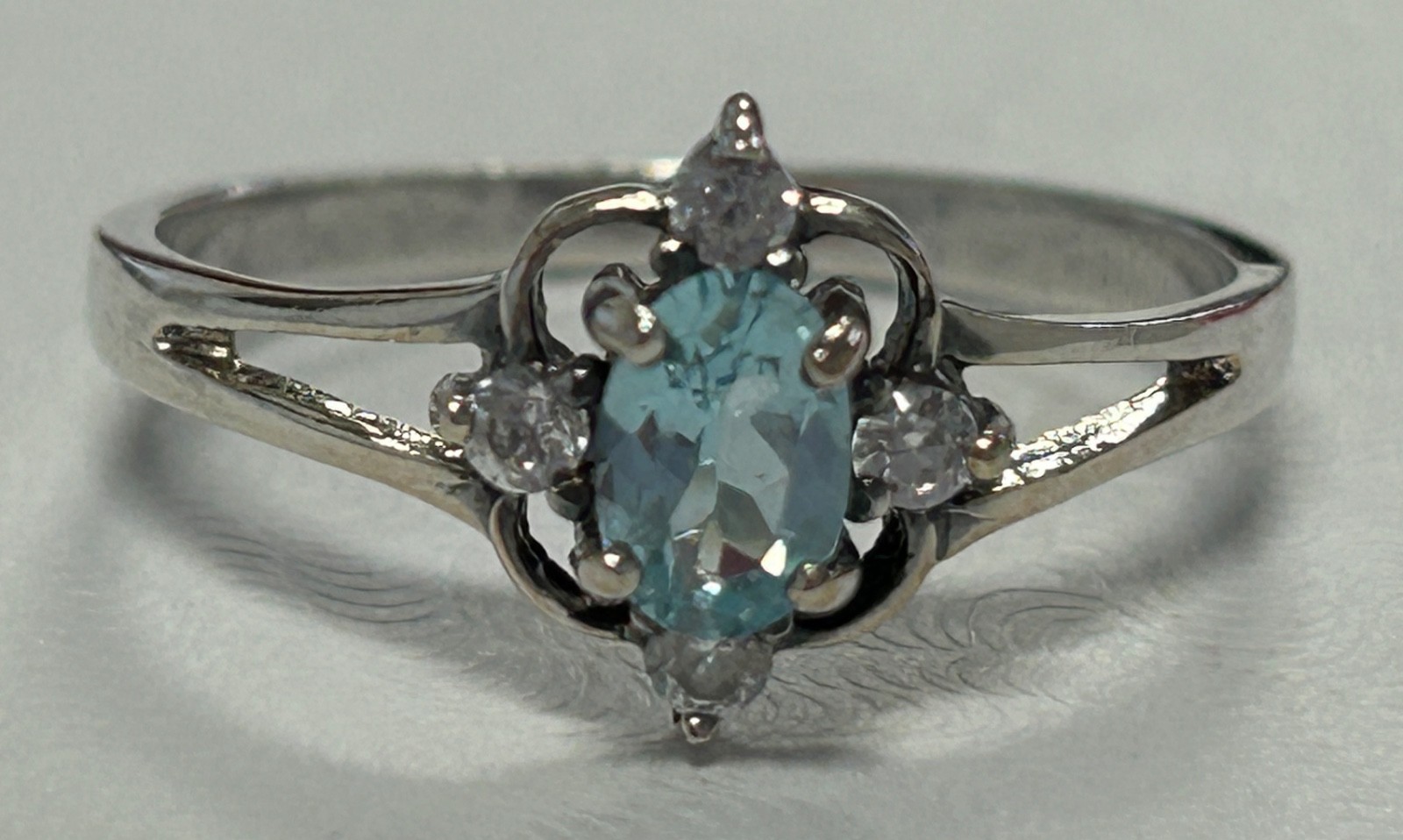 Vintage AVON Sterling Silver 925 Ring with Blue & White/Colorless Stones Size 8
