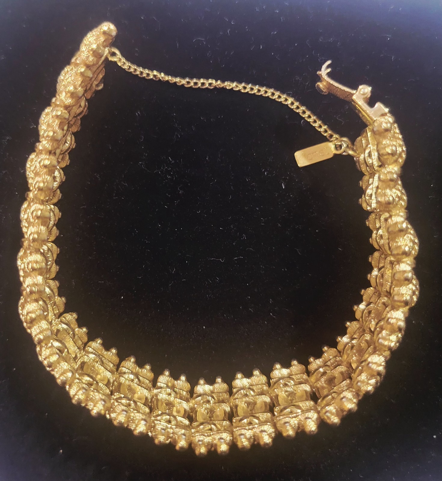 Vintage Monet Wide Link Statement Bracelet Safety Chain Double Clasp 7″ Goldtone