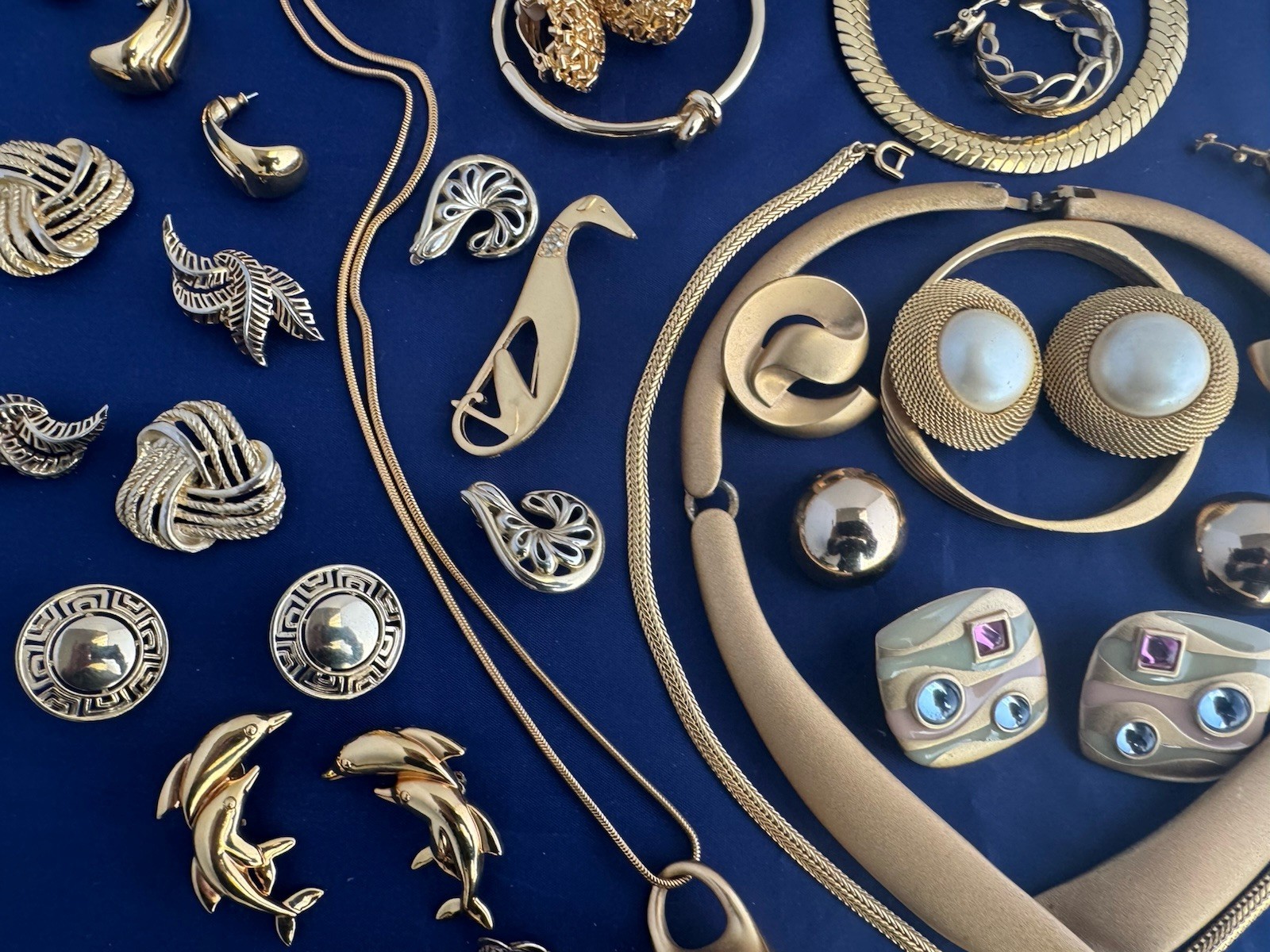 Vintage Now Jewelry Lot Gold Tone Monet AK Trifari Napier K Spade Erwin Pearl 30