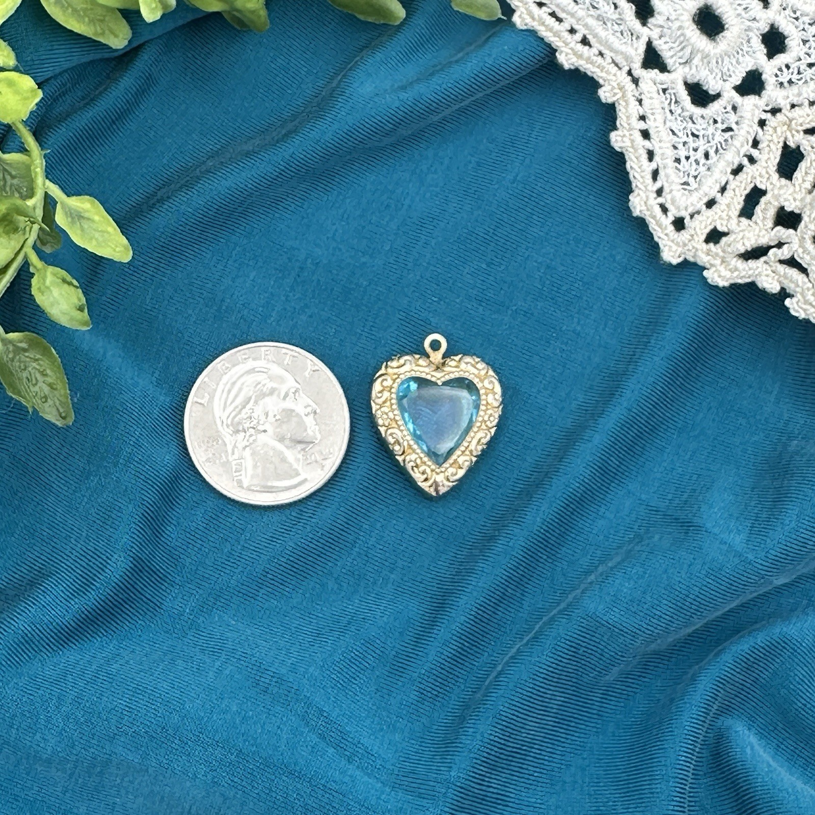 VTG Gold Tone Heart Pendant Teal Blue Faceted Glass Victorian Revival Charm 1″