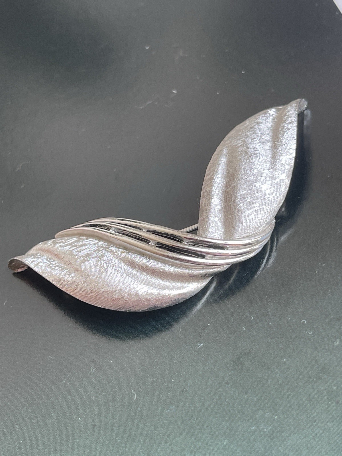 Vintage Silver Tone Signed Trifari Brooch
