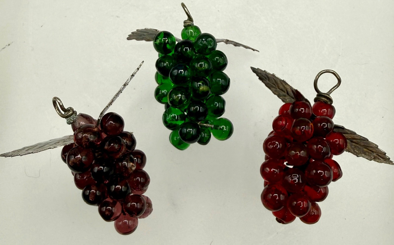 ESTATE ART GLASS RED GREEN PURPLE GRAPE BERRY CLUSTER CHARM PENDANT LOT 3